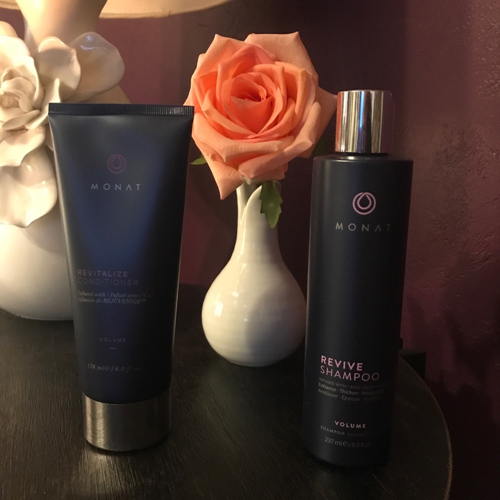 Monat Revive shampoo and Revitalize conditioner